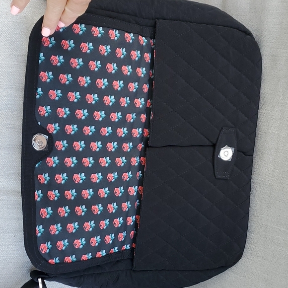 VERA BRADLEY ~ Zipper Closure Black Adjustable Shoulder Bag Multi-Pockets - Picture 2 of 15